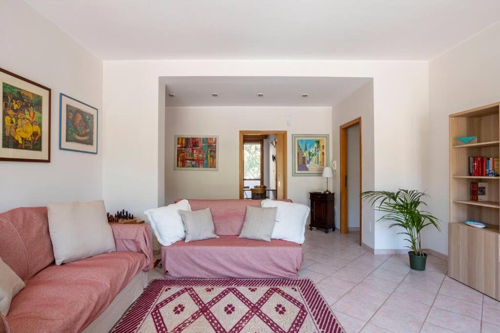 Tangerine Tree House Appartement Cagliari Buitenkant foto