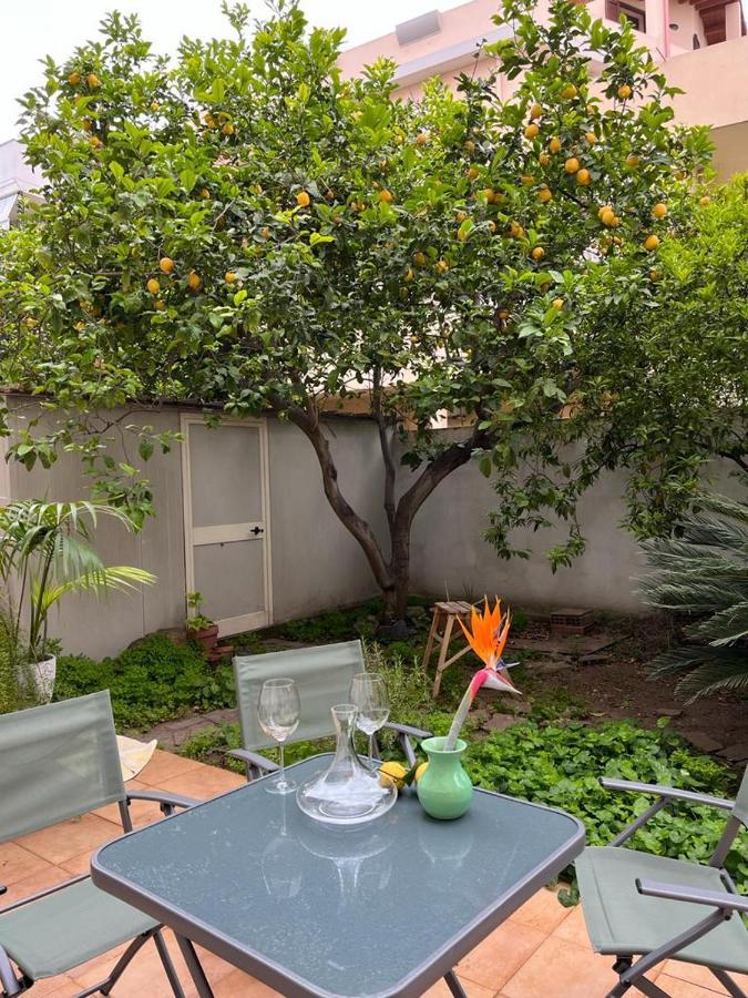 Tangerine Tree House Appartement Cagliari Buitenkant foto