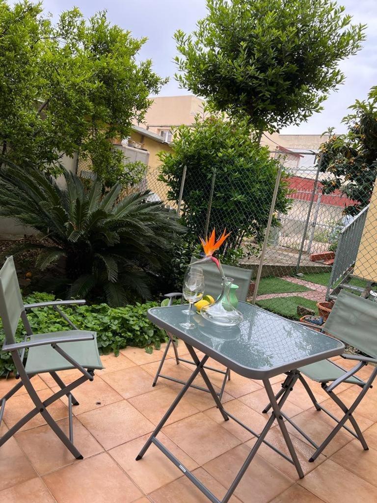 Tangerine Tree House Appartement Cagliari Buitenkant foto
